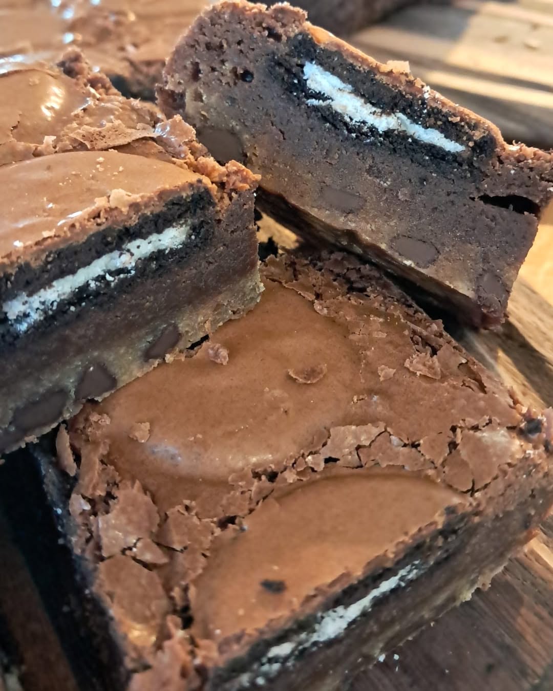 Introducing the Brookie ... cookie base with a brownie and Oreo top, fresh out of the oven! 😍