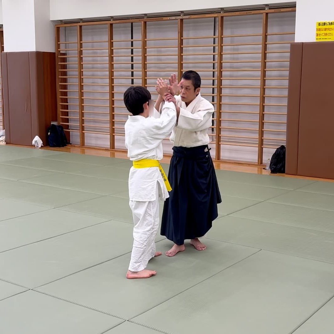 本日は合気会 本部道場 指導部長 入江嘉信師範に指導いただきました。大人だけでなく、子どもたちにも丁寧にご指導いただきとても勉強になりました😊  #合気道 #合気会 #東京 #田町 #港区 #武道 #初心者歓迎 #お稽古 #習いごと #女性 #男性 #小学生 #中学生 #港区スポーツセンター #aikido