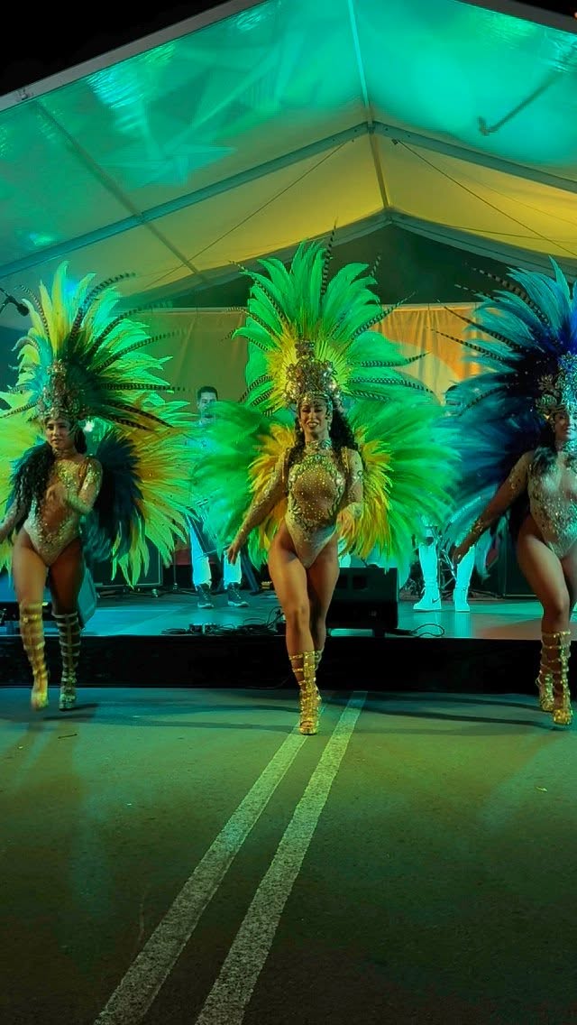 Muito Samba no pé at the @strathfieldcouncil #honebushvibes festival. 💙💚💛. Good vibes indeed ✨.