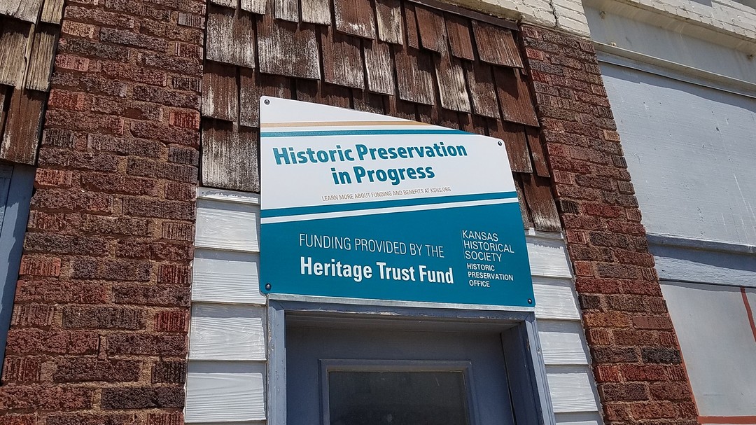 The first sign (literally) that something big is about to happen!