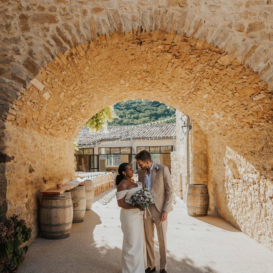 Envie de soleil, de sourire, de beauté et d’amour ? Plongez au coeur du mariage de J&L, un superbe couple qui s’est uni cet été en Provence. 😍🌞
Looking for sun, smiles, beauty and love? Immerse yourself in the wedding of J&L, a gorgeous couple who got married this summer in Provence.
Photographe @boundlesssights
Lieu @domainedevalbonne
Traiteur @lavallerguetraiteur
Décoration florale @atelier_de_matisse
Brunch @crepebuissonniere_event_brunch
Beertruck @mrhoublon
Mise en beauté @gaby_makeup84
DJ @33tours.dj
Robe @flayzavieira
Shoes @durvalcalcados
#domainedevalbonne #provence #weddingprovence #weddingphotographer #weddinginspiration #weddingdress #swisswedding #destinationwedding #weddinstyle #brideandgroom #weddingvenue #mariageProvence #lieudexception #provenceweddingvenue
#gard #occitanie #saintpauletdecaisson