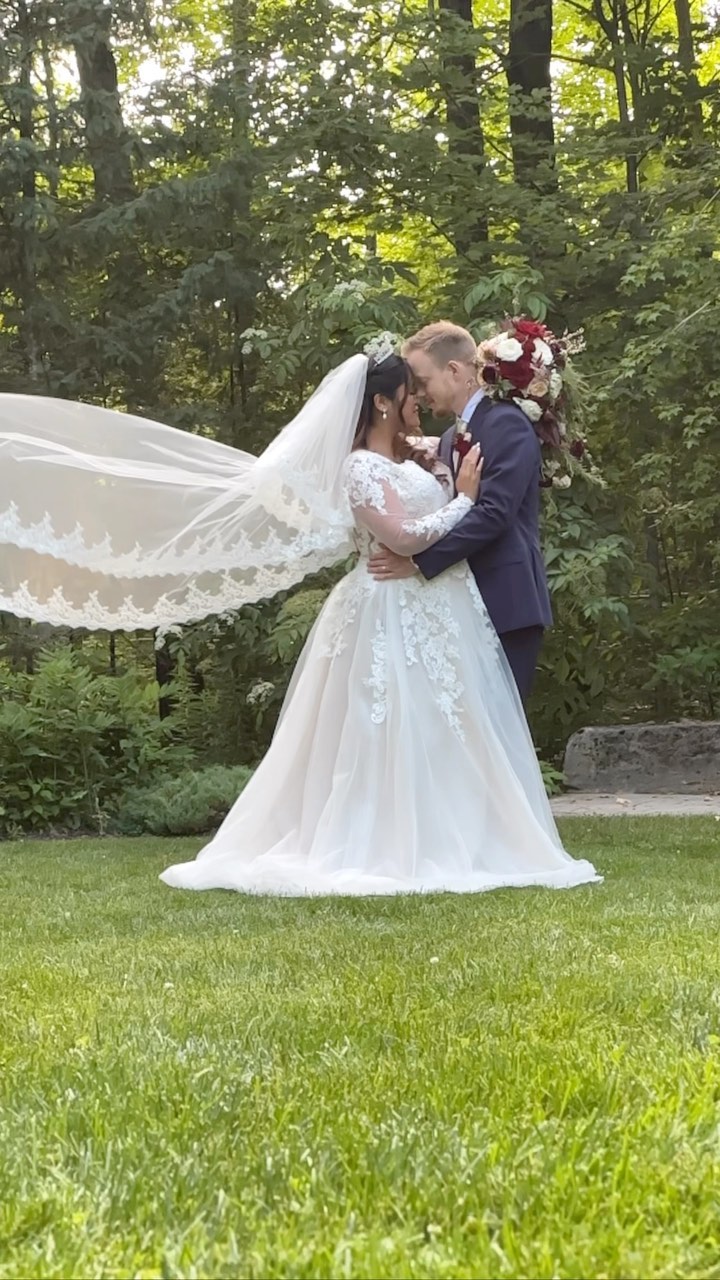 @wanderlust_pjv Love at first Site 💍 PJ & Justin 💒 #wedding #love #weddingdress #weddingday #weddingphotography #wedding #bride #foryou #love #marriage #dress