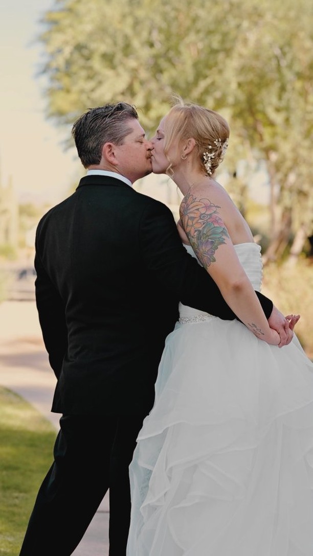 🕺🏾💃🏾Christina and Derrick's wedding at @ranchodeloscaballeros was pure joy, wrapped in love and laughter. Thank you for having me as your trusted photographer
🤵🏾👰🏾 Engaged couples ⬇️⬇️⬇️
☝🏾Comment "guide" to receive your copy of my Ultimate Wedding Guide.
✌🏾Comment "inquiry" for my availability and wedding packages.
🤟🏾Comment "engaged" to win an engagement Photoshoot Sessions with me.
👍🏾Join my LIVE IG Broadcast on Tuesday @ 2PM and let's talk about wedding photography and film.
#cidadevisualarts #antoniomedinaphotography #antoniomedinapersonalbranding #capturedbytonino #shotbytonino #weddingphotography #weddingvideography #arizonaweddings #phoenixweddings #scottsdaleweddings #iloveyou #mylove #love #weddingday #brides #grooms #ranchodeloscaballeros #ranchodeloscaballerosgolf #engaged #engaged💍 #fiance #engagementshoot #engagementpictures #engagementphotos