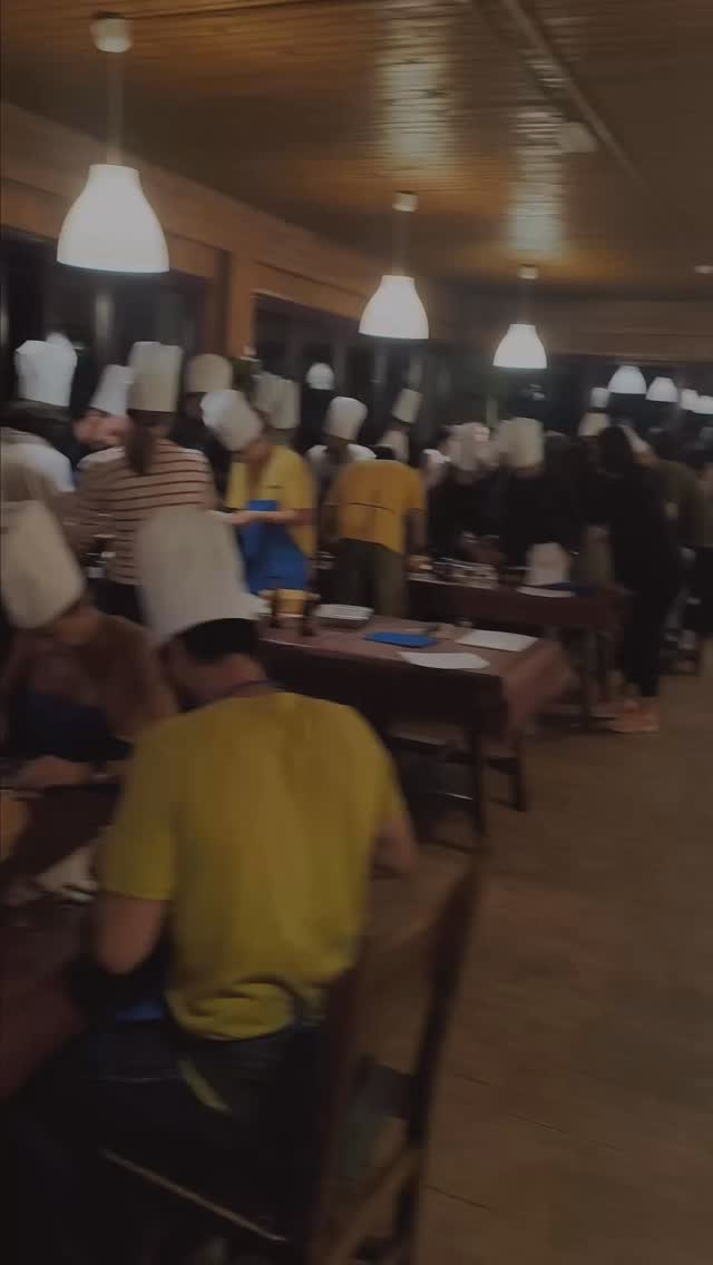 RESOLVING + COOKING es una actividad super divertida donde después de una serie de retos en grupo, cocinamos juntos y disfrutamos de nuestras propias preparaciones.
La actividad se ha desarrollado en el albergue de Pineda de la Sierra, un lugar ideal para desconectar y practicar otras actividades complementarias al aire libre.
Más información en nuestra página web www.sprintem.com
#sprintem #empresas #grupos #burgos