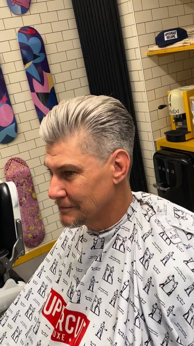 Ragazzi ultima settimana disponibile con Federico prima che vada in vacanza. ✈️
Organizza il tuo appuntamento con qualche giorno in anticipo per avere maggiori disponibilità!!!
TI ASPETTIAMO IN NEGOZIO!!!💈
📲 https://www.mattsbarbershop.ch
📞 +41 91 922 87 26
📍VIA PRETORIO 19 LUGANO 6900📍
#barbiere #haircut #lugano #swiss #ticino #barber #barbershop #hair