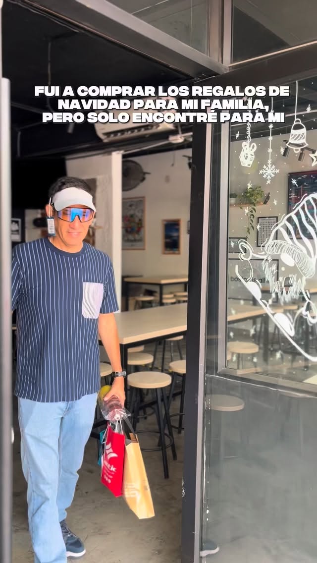 Para el próximo año será familia 🤣
Lo mejor de ropa de ciclismo puedes encontrarlo en @finisher_cafe y en nuestra página web.
#ciclismo #santicperu #santic #ropadeciclismo #humor