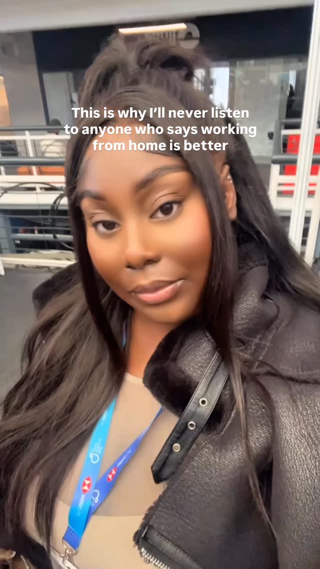 Working outside the house isn’t about aesthetics for me. It’s about proximity🙌🏾
Being around conversations bigger than mine.
Saying things out loud that remind me who I am and what I do.
I didn’t pitch to anyone or sell and someone overheard a conversation I was having and started taking notes.
That’s not luck. That’s being visible in the right rooms.
#branddesigner #branddesign #branding