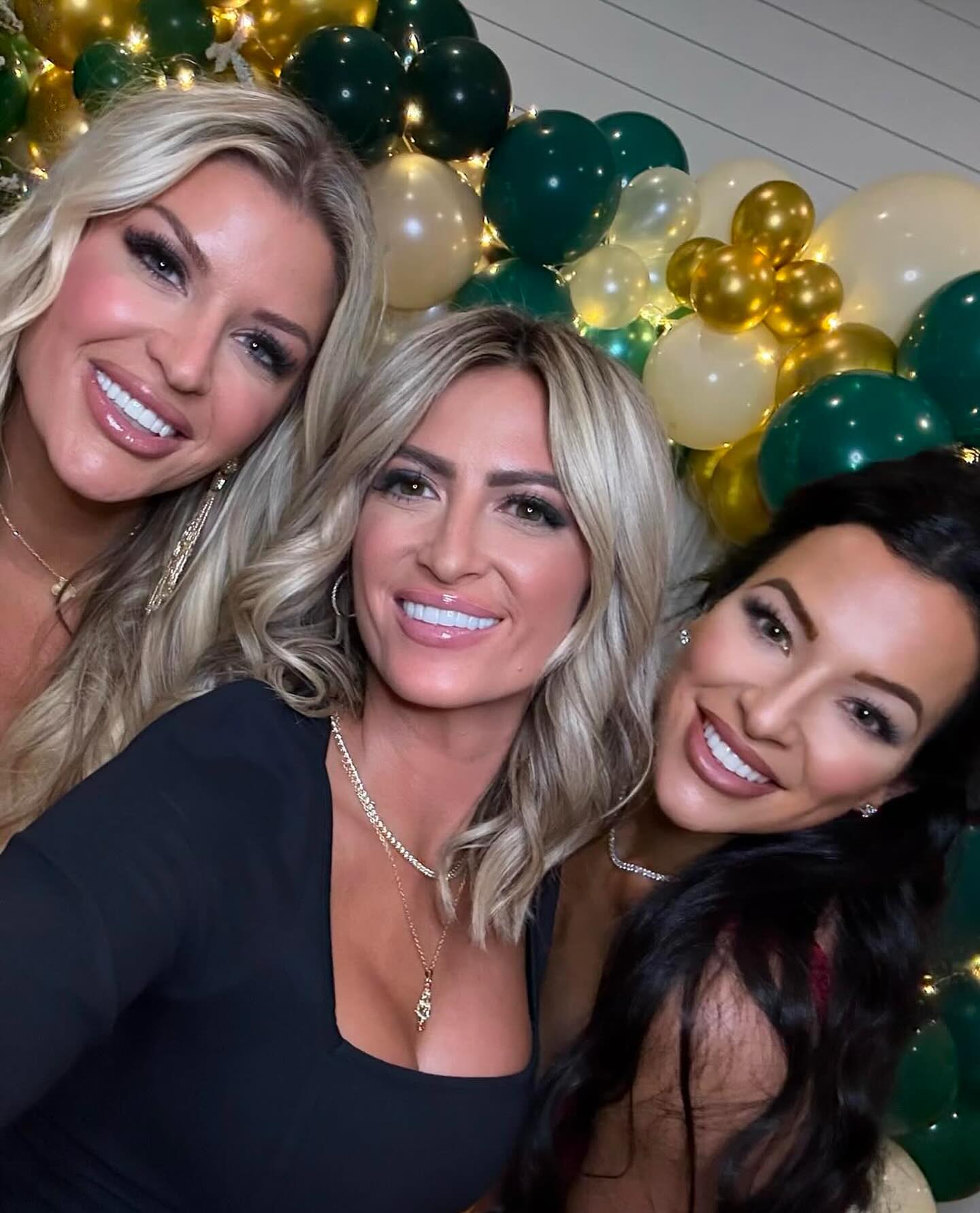 #WCW 🤩
Women Crush Wednesday
The best part about what I do, in all honesty, is seeing my patients’ beautiful smiles on social media. To see all of them glow with their confident smiles just makes all of the time I had put in designing and all of the diligent work that went behind the scenes worth while. To witness that I had added a tiny part to their day-to-day happiness & confidence is truly rewarding.
Enhancing your smile (ie a Smile Transformation) can manifest the following benefits:
⬆️ Self confidence
⬆️ Healthier appearance
⬆️ Rejuvenation (looks younger)
⬆️ Presentability (professionalism)
⬆️ Oral & Systemic health
⬆️ Attractiveness
⬆️ Social ability (outgoing)
⬆️ Income
⬆️ Happiness
⬆️ Love life
As I am bias, the sexiest curve on one’s body is the smile, FLAUNT IT! 🤩
#womencrushwednesday #wednesdaywisdom #winning #beautifulsmiles #sexy #sexysmiles #wowsmiles #pittsburghsmiles #smilemore #beconfident #bringingsexyback #cosmeticdentistry #cosmeticdentist #smile #smiletransformation #smilemakeover #luxurylifestyle #treatyourself #pittsburgh #pittsburghdentist #724 #412 #happypatients #topdentist #smilenow #whosnext #wow #rejuvenation #behappy