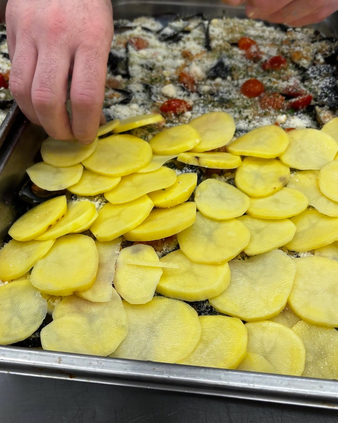Tiella alla barese con patate ,riso e cozze,le nostre origini in un piatto.