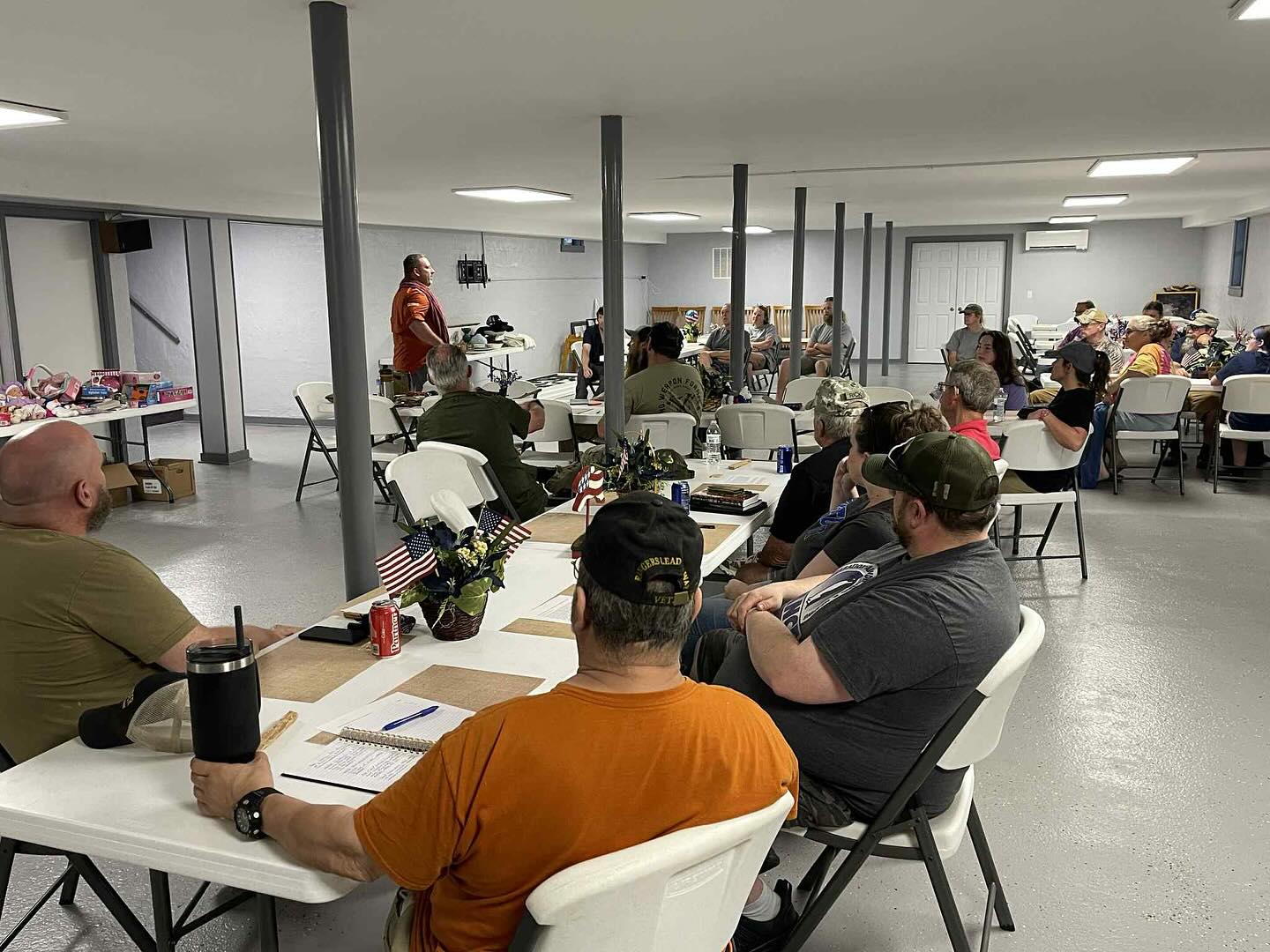 Packed class here in North Carolina. Currently a monsoon blowing through but class has been progressing on schedule otherwise. More to come…
#campcraftoutoors #survivalskills