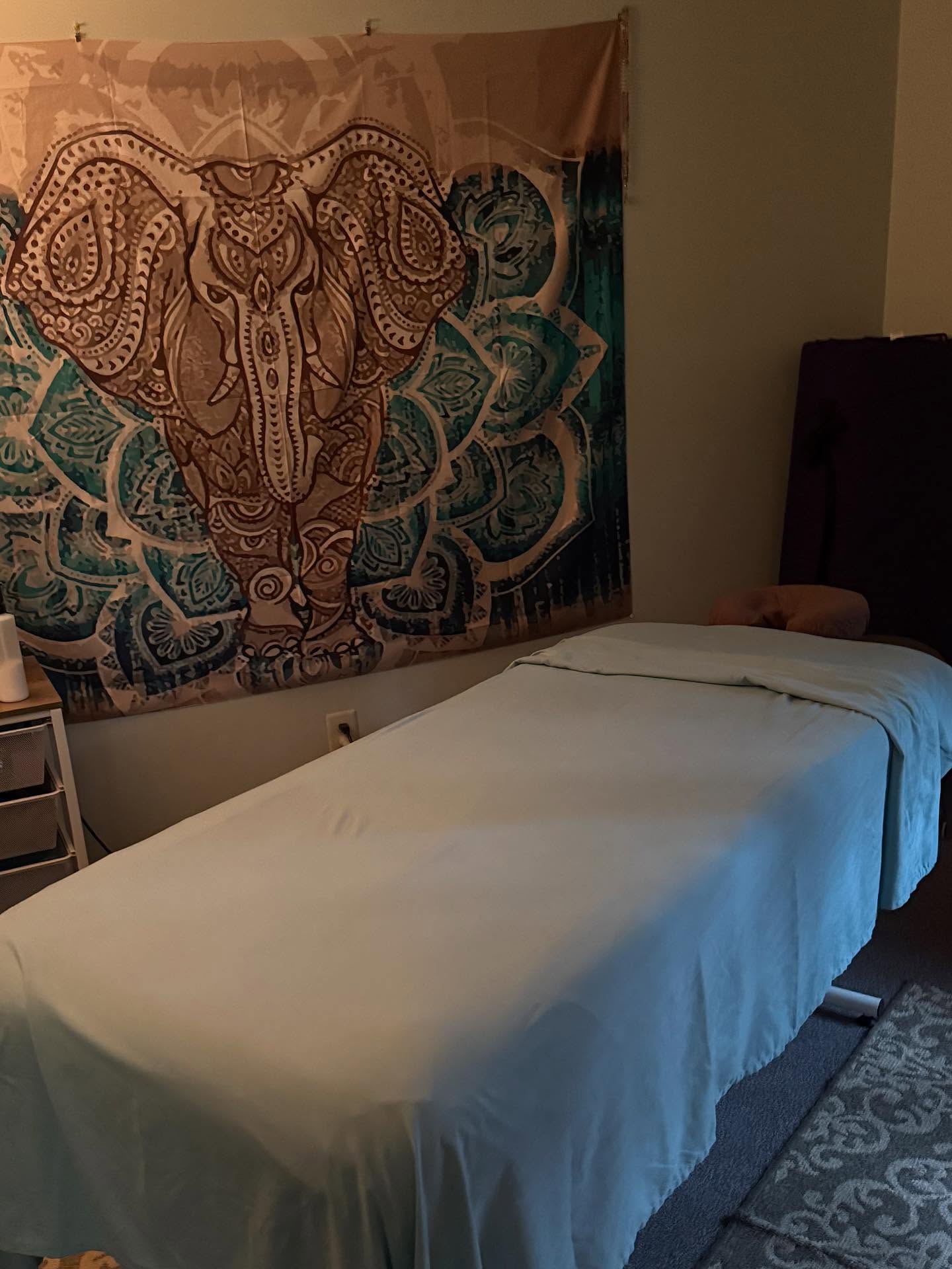 My office is closed this week for medical family leave. Please keep in mind I am getting back to people as soon as I can.
#officeclosedtoday #massage #buckscountypa #montgomerycountypa #multiplemyelomajourney