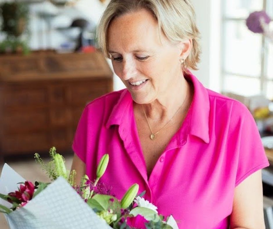 Schuldgevoel helpt je niet vooruit. Mildheid wel.
Was het niet je “beste” eetkeuze? Dat kan. Maar je volgende maaltijd is alweer een kans.
Balans > perfectie.
Zelfcompassie > zelfkritiek.
Hoe spreek jij tegen jezelf na een lastig eetmoment?
#zelfcompassie #voedingzonderstress #mildheidwerkt #etenmetplezier #gezondetenmagooklekkerzijn