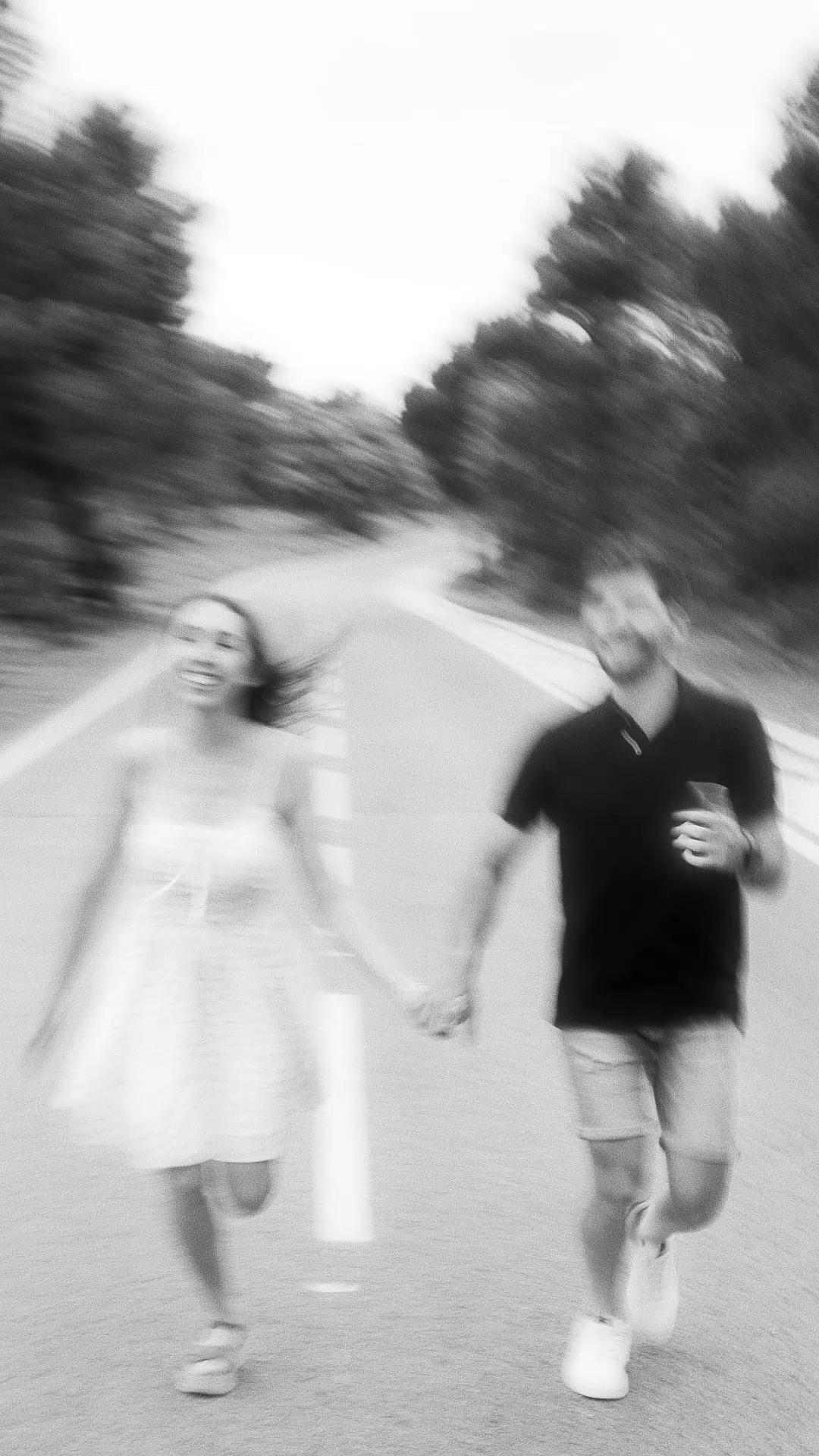 ⏳ El compte enrere ja ha començat...
Demà és el gran dia 💙💍 però avui només deixa’m estimar-te. ✨
Moments així fan única cada història d’amor.
#JustLetMeLoveYou #Preboda #LoveStory #bodasTarragona #fotografosdeboda