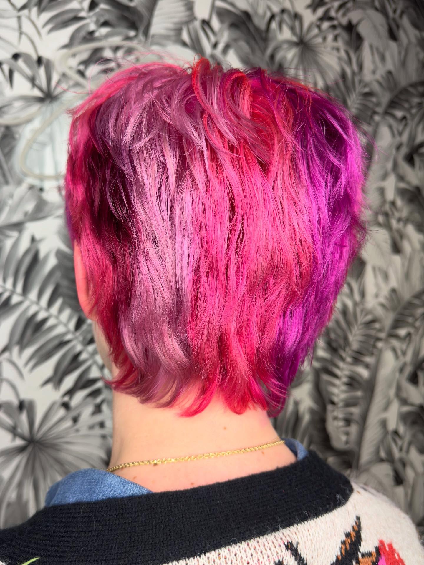A Pink Dream ☁️💞
Hair by Hanna @thecolorhanna
#boston #bostonvivids #vividboston #bostonalthair #bostonpinkhair #bostonpixie #bostonpixiecut #bostonalternative #bostonvividhair #bostonvividcolorist #pixiecut #bostonrazorcut #jamaicaplainma #jplocalfirst