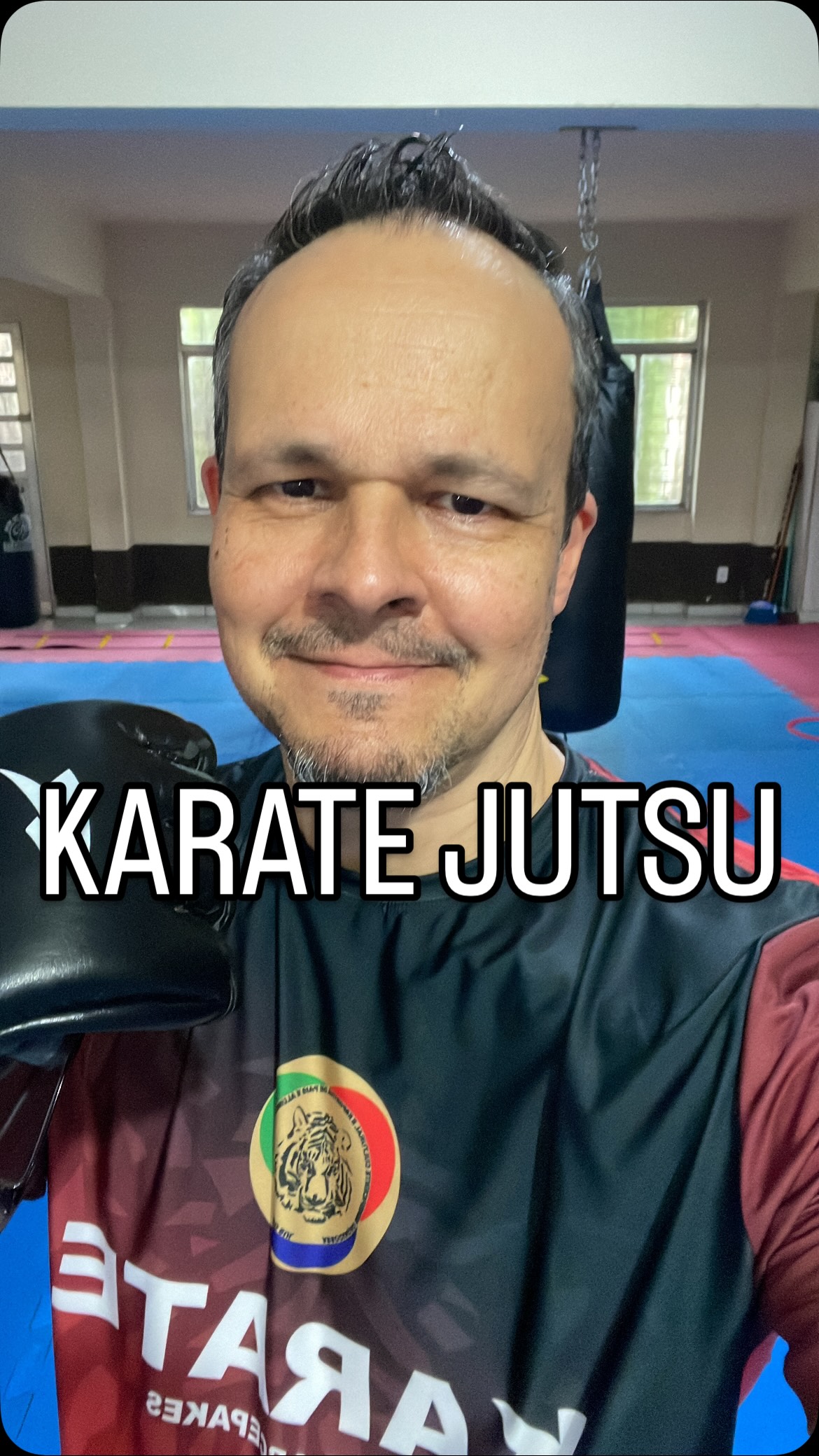 Um pouco do treino de hoje, feriado é dia de treino!
Quer conhecer e treinar o Karate Jutsu então entre em contato.
Temos turmas para todas as idades.
#karatejutsu #defesapessoal #karate #karatezmfighter #antibullying