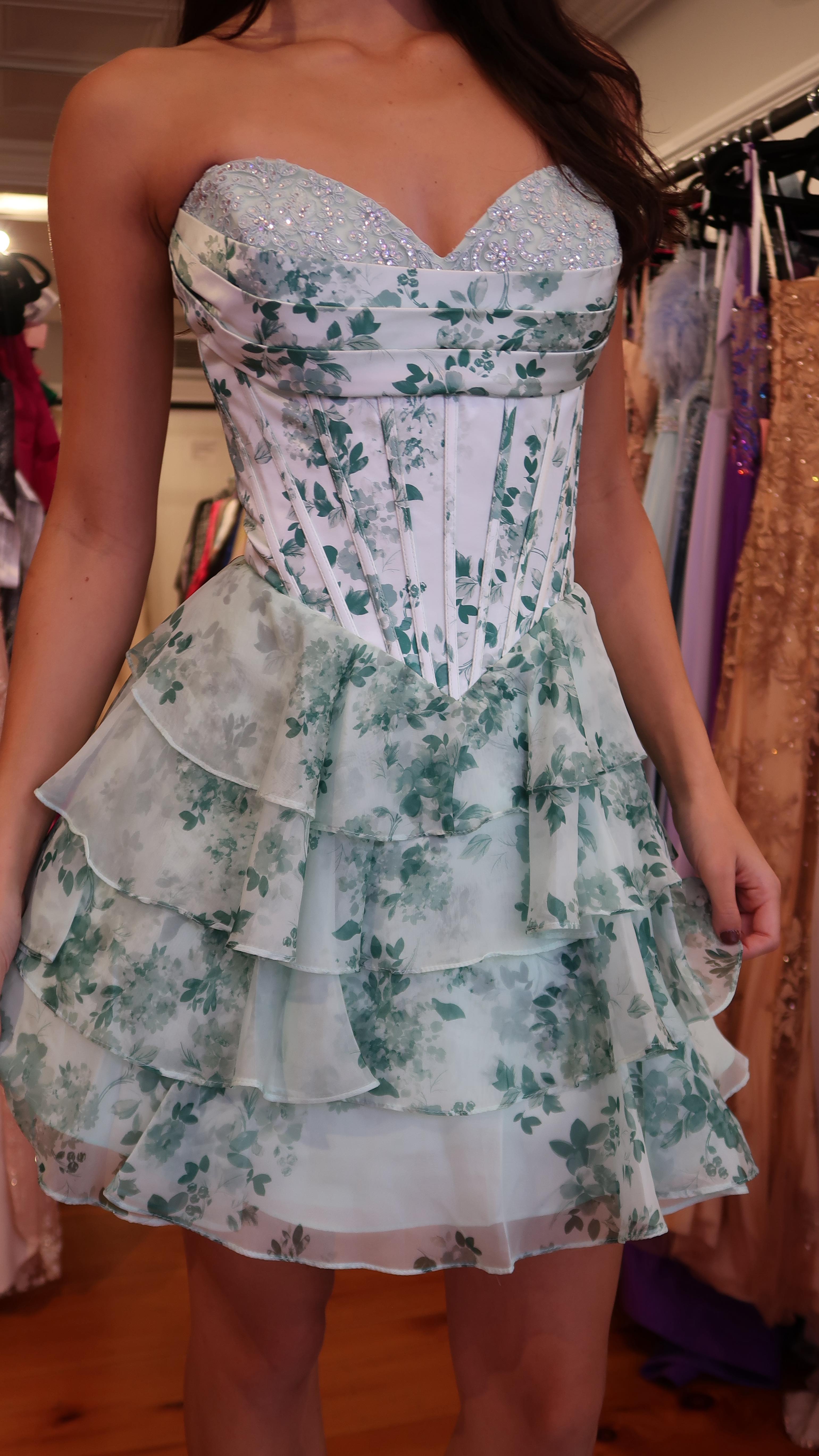 Falling in love with dresses is so EASY when shopping at Sabrina Style! 🛍️💃😍
-
#dressshop #homecoming #cocktaildresses #dressshop #homecoming #boutique #prom #dress #dress #thingstodoinct #smallbuisness #ootd #fallootd #ctdressshop