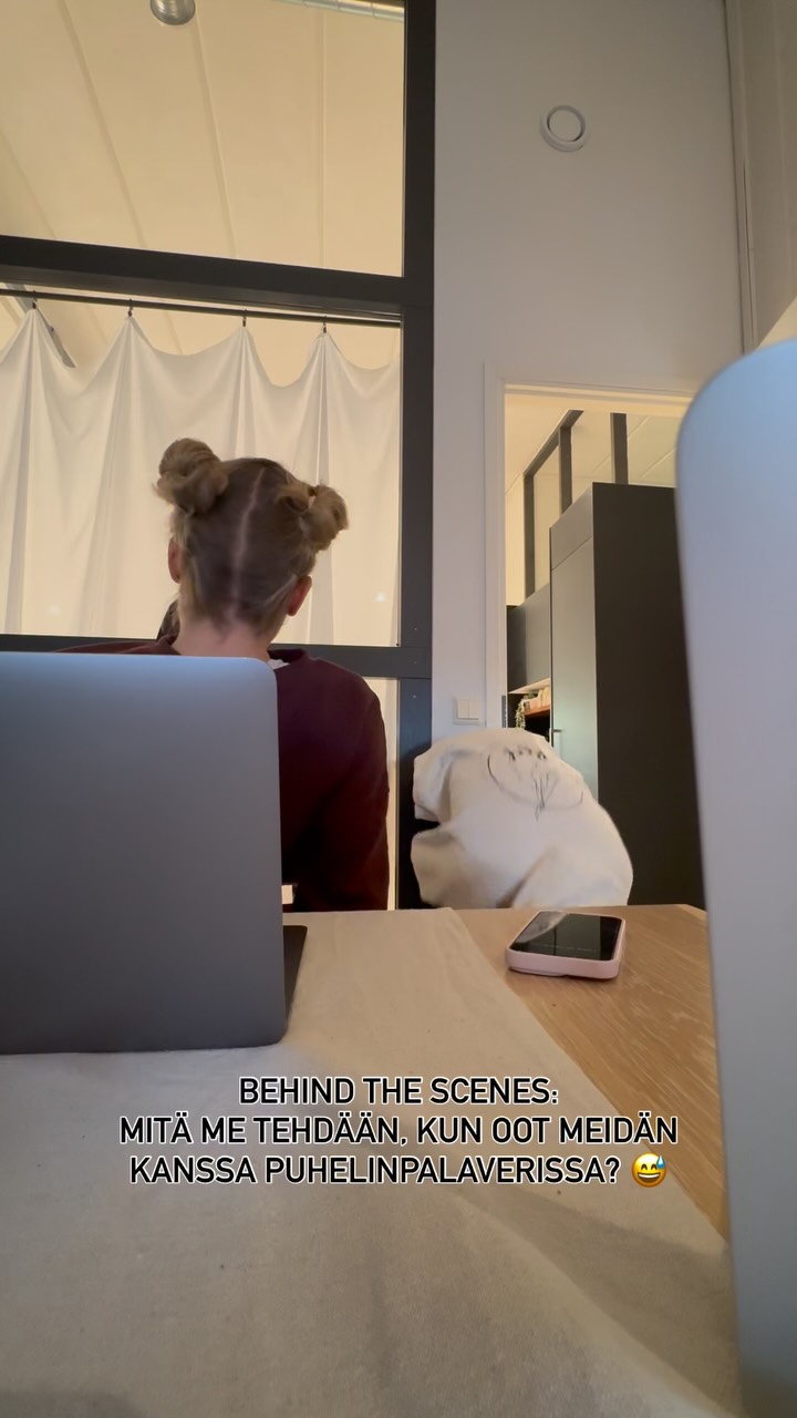 Keep talking 📞
#roofaerialclub #johtoporras #naisyrittäjät #behindthescenes #sirkus
