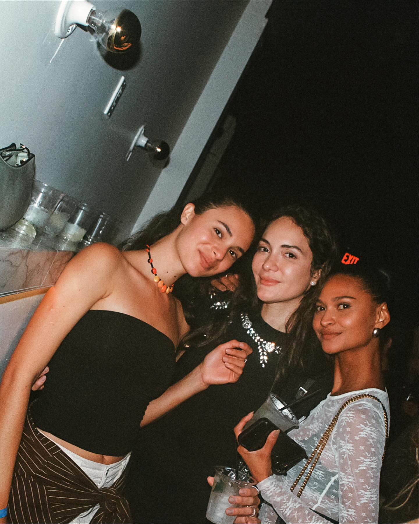 Only for the loyal dancers. Final lineup just dropped. Tickets via our bio ♥️
Art by @mafontropics
📸 @andrew.___________________