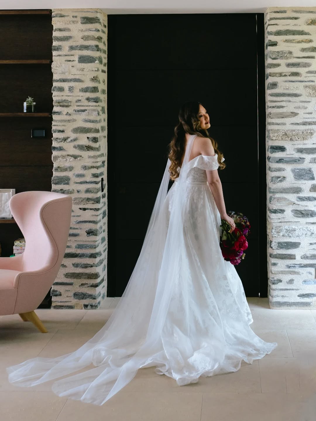 P E R F E C T I O N
I was SO excited to get a few images of this beautiful bride from her elopement a few weeks ago 🫶
A pleasure to make her dress fit perfectly.
Altered to perfection✨️
📷 - @dawnrose.weddings
#alterations #alteredtofitperfectly #weddingdress #weddingday #bride #beauty #elopement