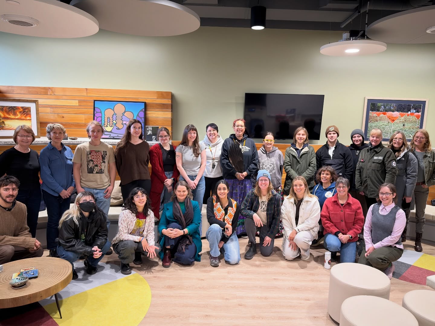 A huge miigwech to everyone who joined us for the Indigenous Science of Birds public lecture by Taylor Galvin @taylorontheland.
Taylor shared so much knowledge in such a generous way, reminding us how many roles birds play in our lives and how much they’re always teaching us, if we take the time to listen and notice what they’re telling us.
Being out on the land, moving slow, and spending time with Elders are some of the best ways to learn about birds and the world around us.
Maarsii all for showing up with open hearts and open minds. The room was filled with positive energy and real bird joy!Looking forward to more learning, more community, and more time with the birds.