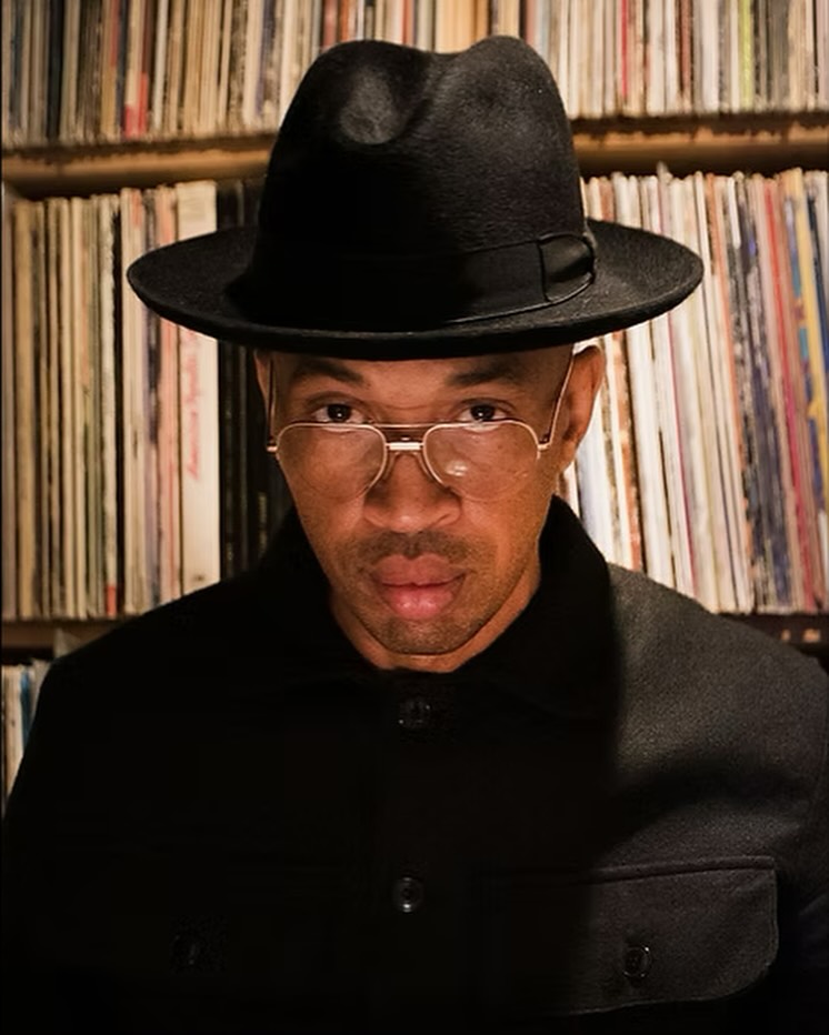 A true icon touches down in our beloved Miami for a pre-Basel warm-up. Lil’ Louis joins Rich Medina, Cici, and Kenia for a night where the underground sound rises at @zeyzeymiami Tickets via our website 🔗
@lillouisofficial
@richmedina
@cicicava
@djmaure
@kenny__joness
Flyer by @mafontropics