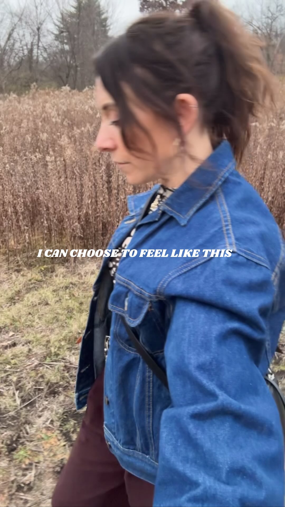 She’s been walking past that piece for months. Maybe years.
Not because she doesn’t like it. Because she can’t SEE it.
I put it on her. Style it. She looks in the mirror.
Everything stops.
“I can choose to feel like this.”
That’s the shift. Not new clothes. Not more shopping. Choosing HERSELF.
You can’t do this alone. You’ve been trying. It’s not working.
December’s booking up. DM me ‘WAKE UP’ ✨
