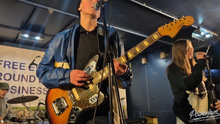 Our newest young band, 'Low Lands' whose members started Powerjam in September, had their 1st public gig as a Powerjam band at the Christmas Light Switch On last Friday!! and despite the 2 degree temperatures, drew quite the crowd! Well done guys! 🤘🏾🎸🎼🔥
Thank you @discovertwickenham for the festive community event and @thisisriverside for the live broadcast and staging!
#Notforprofit #Bandschool #powerjambands #musicnonprofit #twickenhamevents #powerjam #musiceducation #musicheals #grassrootsuk #youthmusic #ukrockschool #madtalk #schoolofrockuk #twickenhamcommunity #richmonduponthames