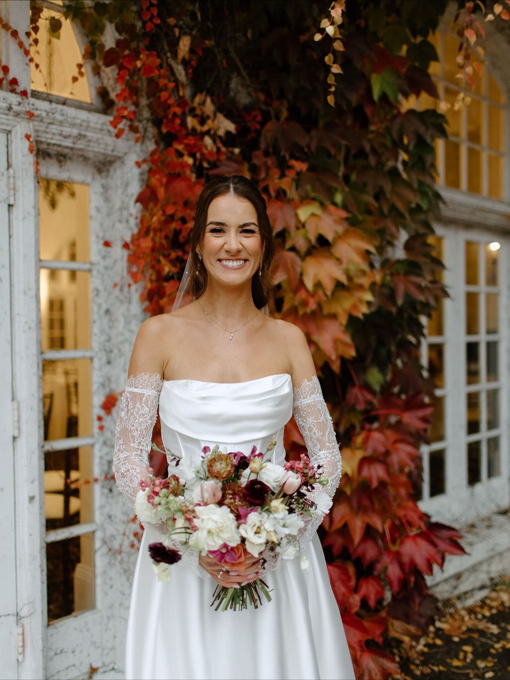 Love, laughter, and happily ever after!
Ready to create your own dream day? Book now!
Hair: @pinmeupchicago JO JO
Photography: @nicolesiscophotography
Makeup: @makeupwith_emilyc