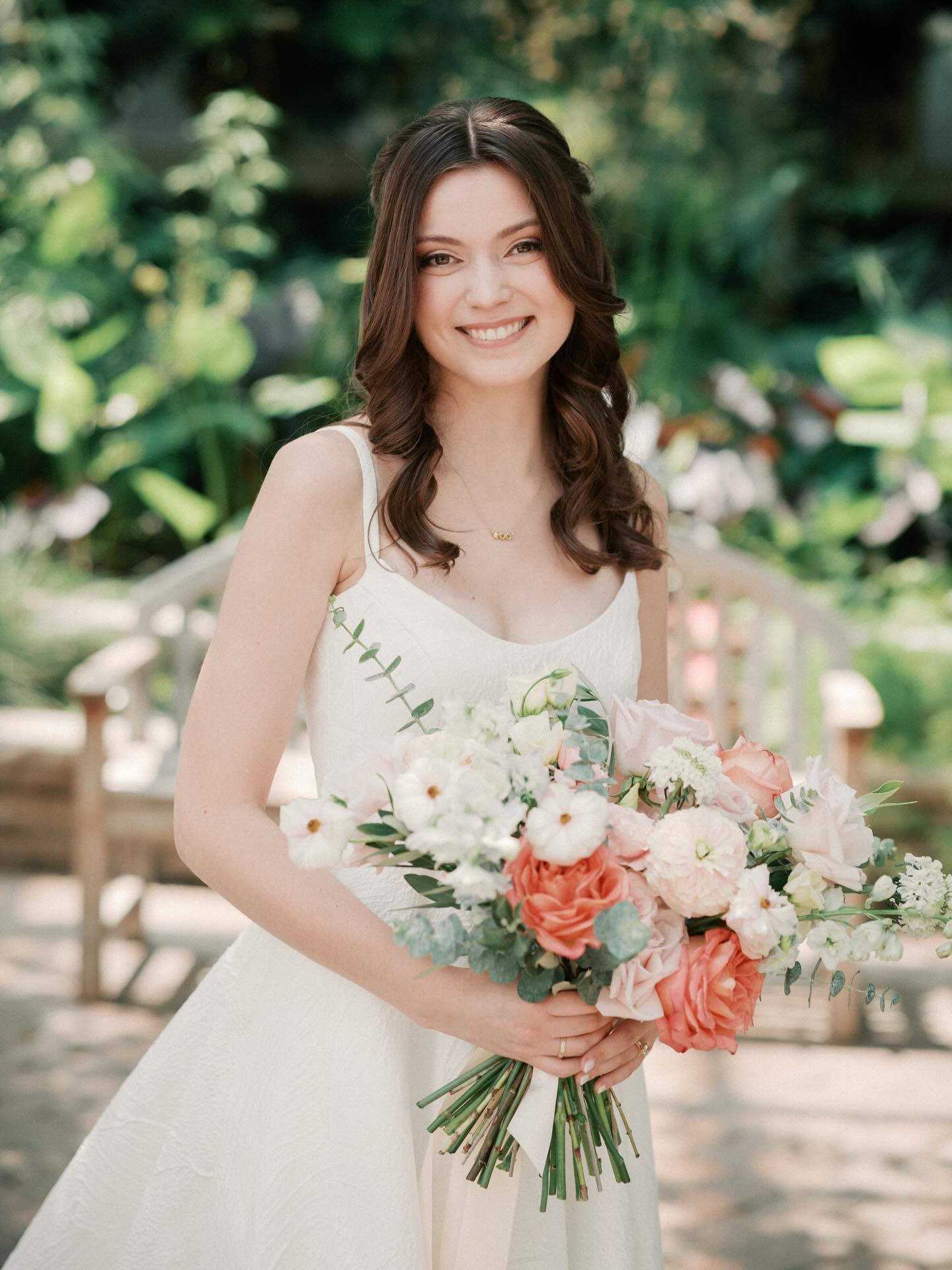 Layne & Henry! 🤍
Don’t Wait — Lock In Your 2026–2027 Booking at Pin Me Up Chicago!
HMUA: @pinmeupchicago
Photography: @katekaplanphoto
Planning: @bridget_mary_weddings
Ceremony venue: @cheneymansion
Reception venue: @chicagomuseumevents
Ceremony catering: @mypremiercaterer
Reception catering: @limelightcatering
Floral: @f4dweddings | @flowersfordreams
Rentals: @relicsrentals
Quartet: @cloudgatequartet
Band: @bluewaterkingsband
