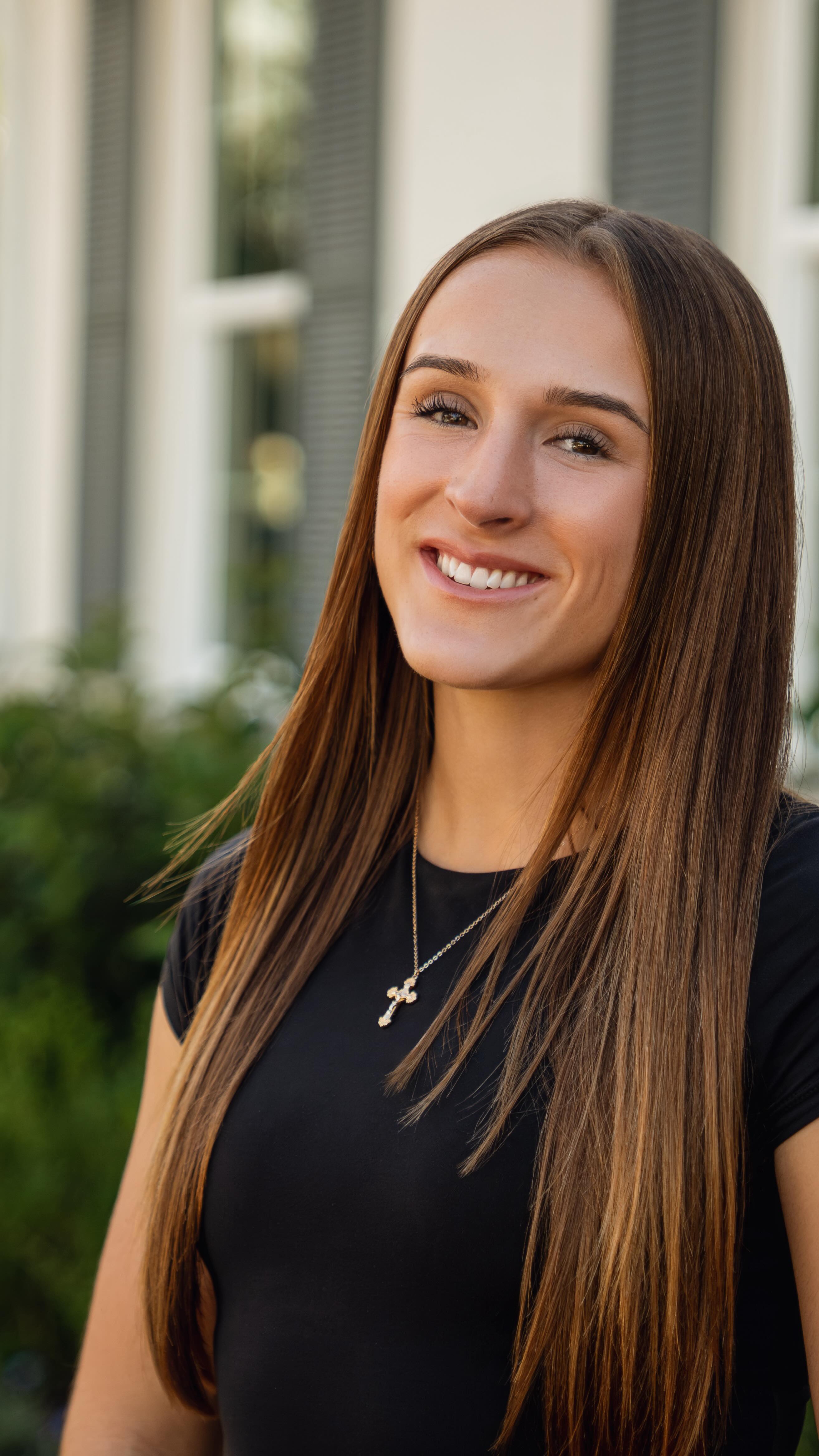 Please join us in welcoming Jaden Humbyrd, South Cedar’s newest Real Estate Consultant. 🎉
Jaden brings strong leadership, focus, and a results-driven mindset to her role. As captain of her collegiate soccer team, she developed the discipline, teamwork, and determination that now guide her client-first approach.
She is passionate about helping clients achieve their real estate goals and is committed to delivering a seamless and successful experience through high-quality marketing and innovative technology.
We are proud to welcome Jaden to South Cedar Real Estate and look forward to the value she brings to our clients and community. 👏
#SouthCedarRealEstate #WelcomeToTheTeam #RealEstateConsultant #GrowingOurTeam #LeadershipInRealEstate