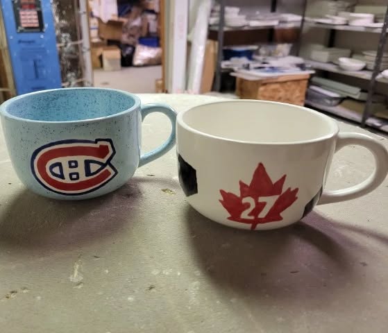 Couple goals! ❤️
Come make yours happen! Call us to book a table to start your creative adventure 🎨