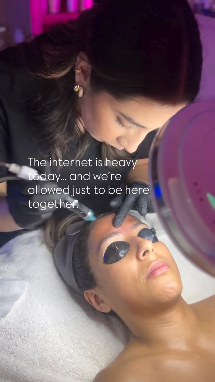 The internet is heavy today…
and we’re allowed to just be here together.
When the outside world feels overwhelming,
we come back to breath, touch, and presence.
A small pocket of safety
inside a very big moment.
So many of us are carrying more than we can name.
Holding tension in our bodies,
scrolling through things our nervous systems
were never meant to metabolize all at once.
Maybe today is just about softening a little.
Drinking water.
Touching your face.
Letting yourself feel what’s here
without needing to solve it.
We’re allowed to be human in this.