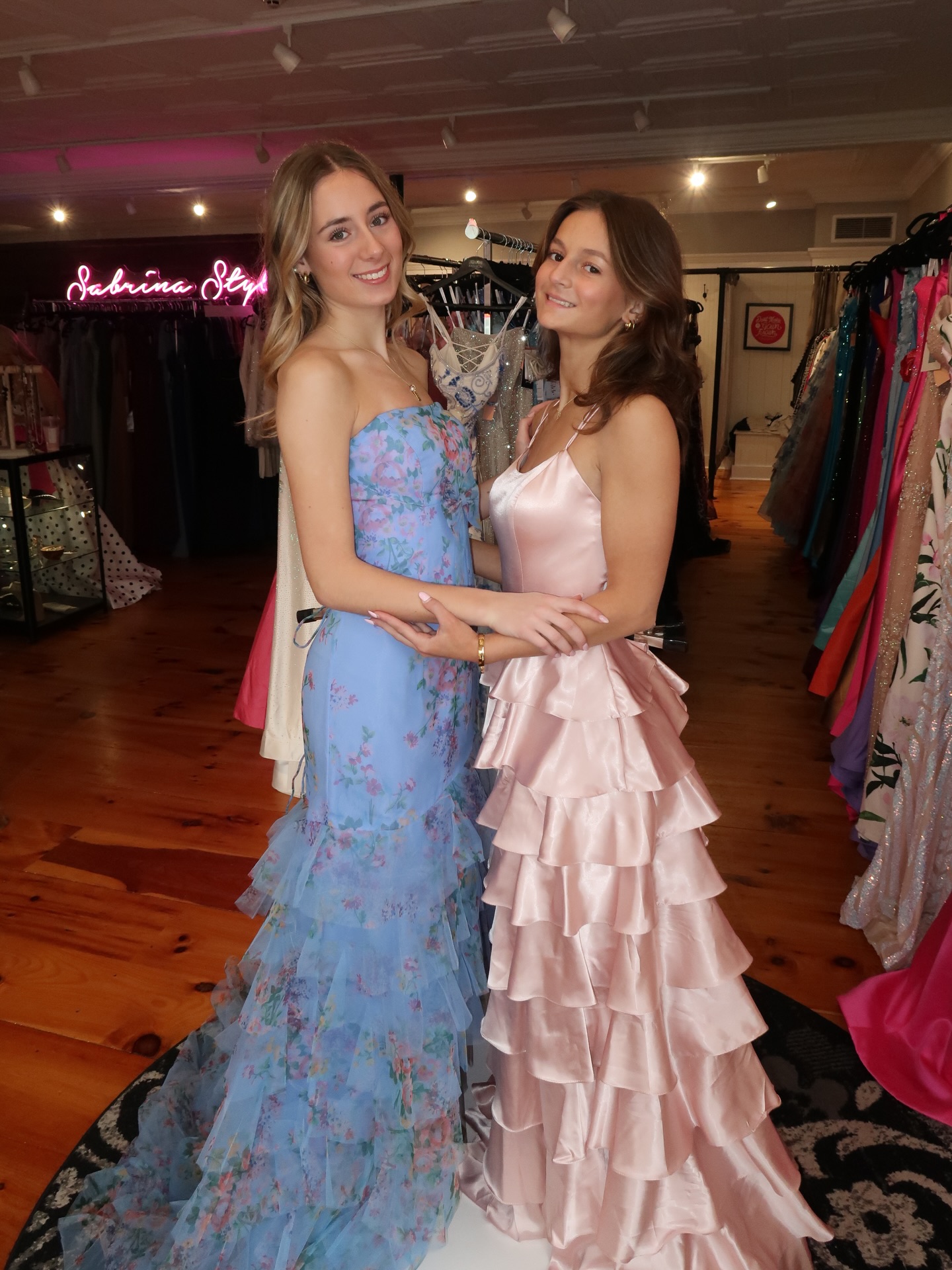 Bring your bestie. Find the dress. Make the memories. 💖👗
Book your prom appointment by clicking the link in our bio!
-
#prom #shopsmall #promseason #promnight #connecticut
