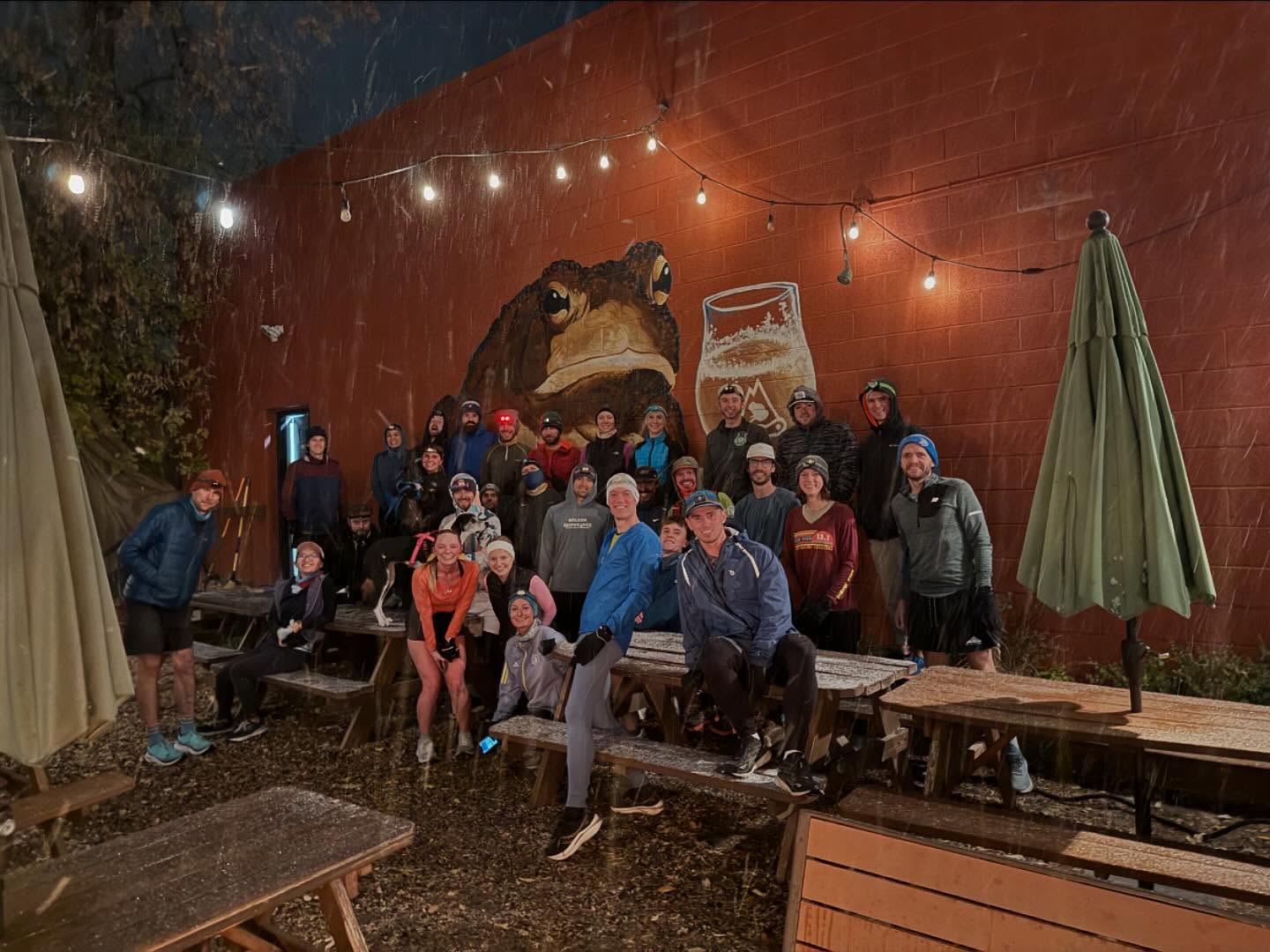 Winter is here and so are we!
Run every Tuesday night at 6:15 PM. Meet at @mountaintoad
Every Monday morning at 6:00 AM. Meet at @cafe13golden