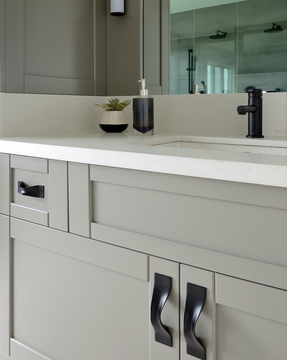 Curvy Handles Balance Out The Clean Lines On This Vanity
.
.
.
#bathroomdecor #bathroomdesign #bathroomvanity #handles #cleanlines #eyecatcher #customcabinets #custominstall