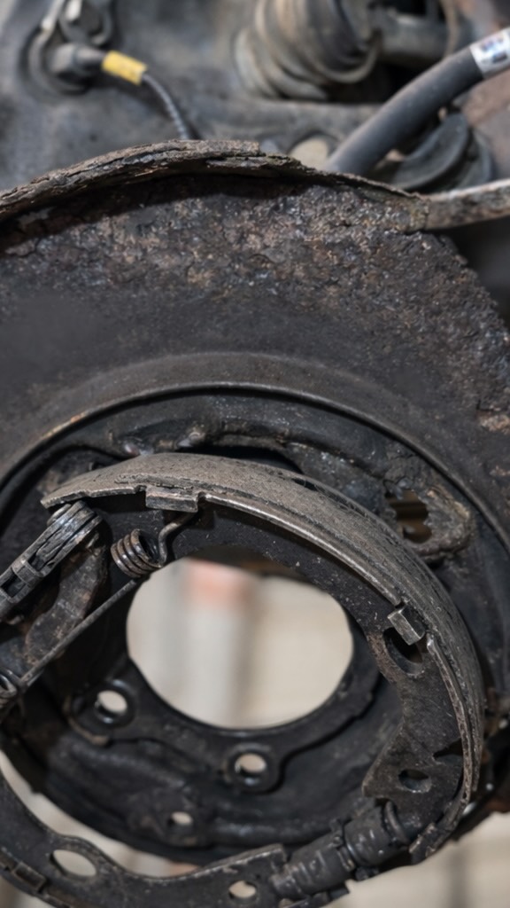 Rust doesn’t sleep.
Neither do we.
#bostonmechanics #auto #mechanics #mechanic #boston