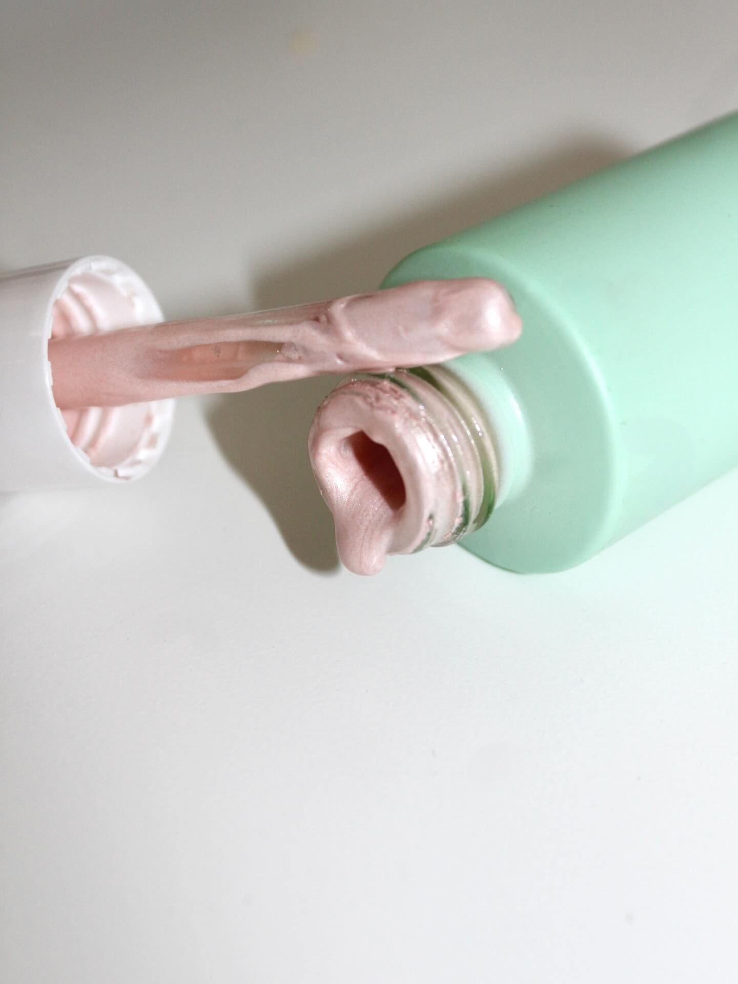 Our ultimate liquid highlighter, makes the face very glowy!!✨
-
-
-
#purebeautylabs #highlighter #makeup #cleanbeautyproducts