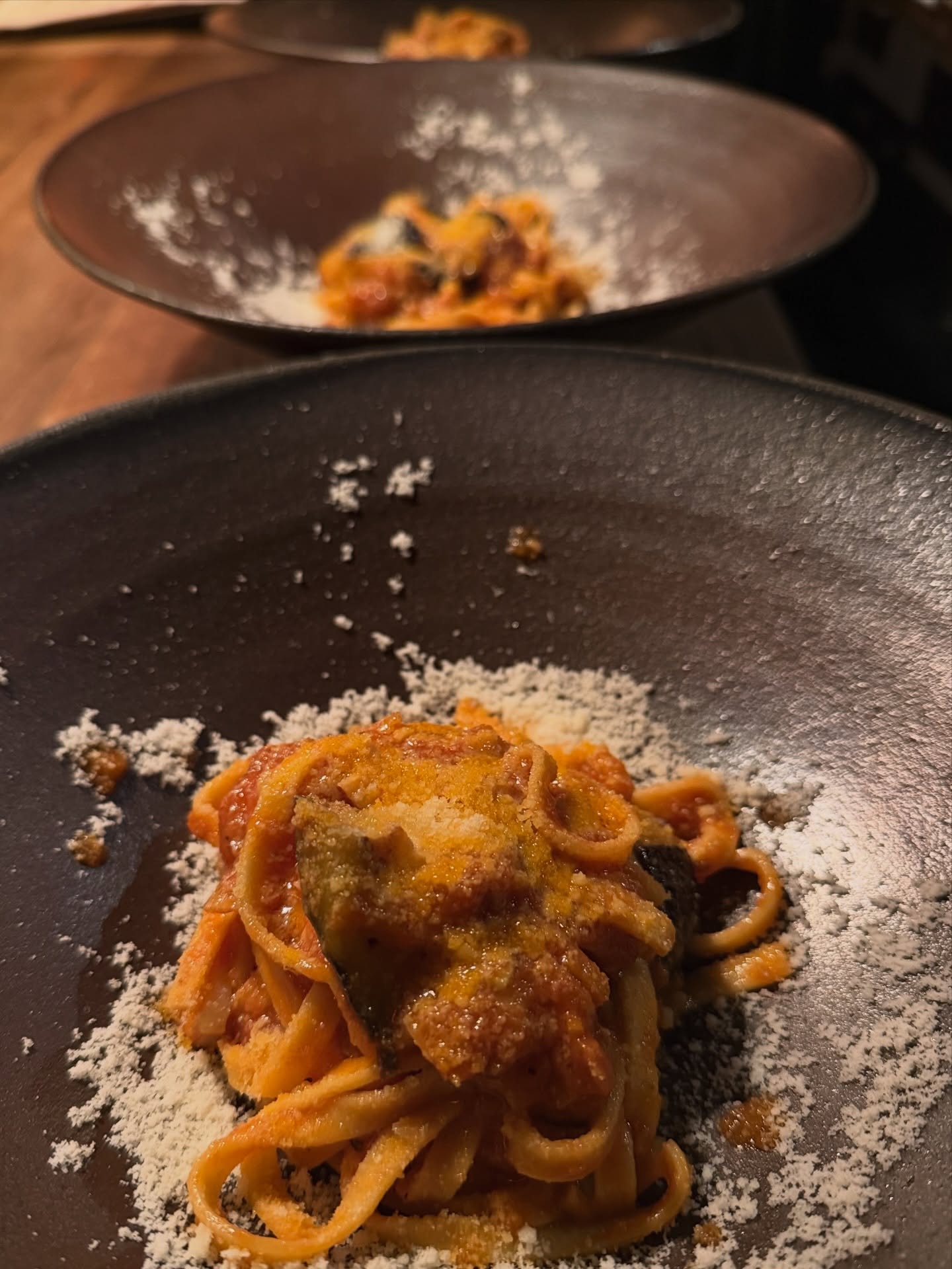 茄子のアラビアータを手打ちパスタで!
コース料理の〆
#本厚木
#本厚木グルメ
#本厚木イタリアン
#パスタ好き
#トマトソース