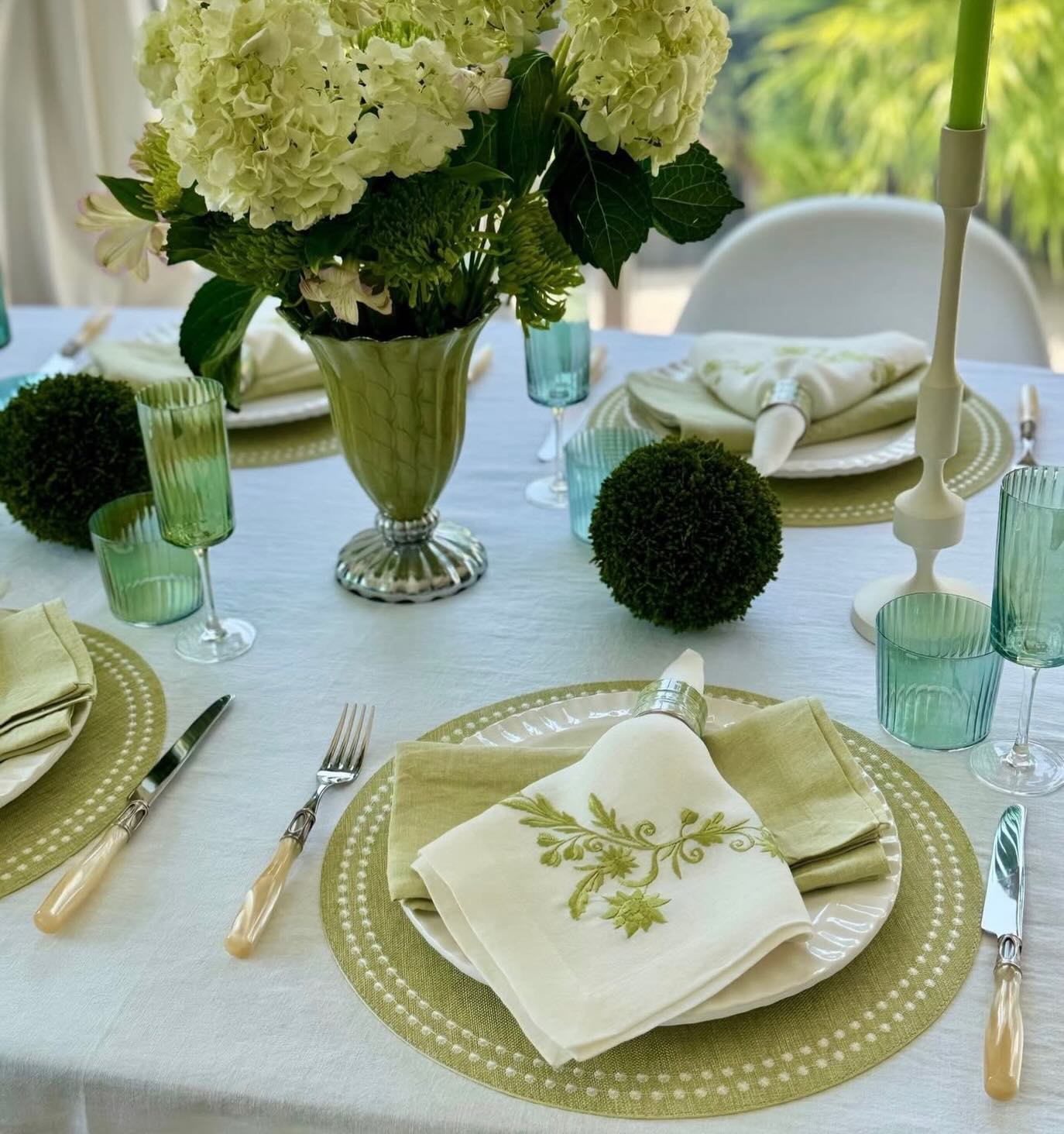 A little green, a lot of charm 🍀✨
Cheers to good company, beautiful settings, and a touch of luck at every seat 💚
@bodrumlinens | Trade Mart Division